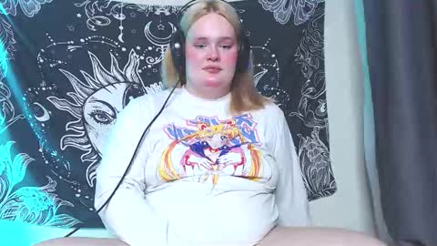 Snapshot of dolled_up_cvnt chatting on October 2025 09:45:01 PM Miss Rose online show from October 2025 09:45:01 PM