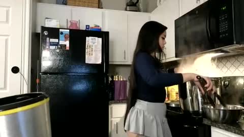 Snapshot of dolllface chatting on December 2024 11:17:01 AM DOLLLFACE online show from December 2024 11:17:01 AM