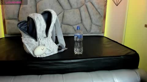   online show from October 2025 11:32:02 AM