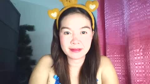 dolly_jane34 online show from April 2026 11:37:01 AM