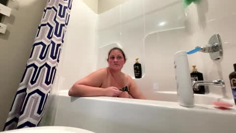 Dolly online show from September 2025 08:36:02 PM