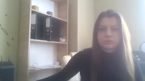 DollyRoma online show from October 2025 09:33:01 AM