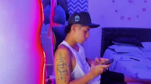 Snapshot of domi_master chatting on January 2025 12:33:01 AM MASTER online show from January 2025 12:33:01 AM