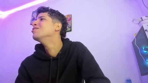 Snapshot of domi_master chatting on February 2025 01:02:02 AM MASTER online show from February 2025 01:02:02 AM