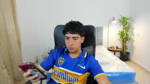 Snapshot of domi_master chatting on February 2025 03:58:01 AM MASTER online show from February 2025 03:58:01 AM