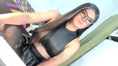 ANGELA online show from October 2025 12:49:02 PM