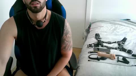 DominatedTitan online show from October 2025 10:10:01 AM