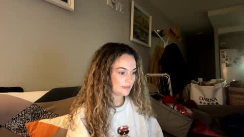 Victoria online show from March 2025 01:12:01 AM