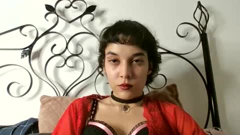 Snapshot of dominatrixkimmy chatting on November 2025 02:54:01 AM dominatrixkimmy online show from November 2025 02:54:01 AM