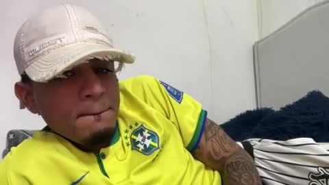 Snapshot of dominic_brand chatting on September 2025 01:39:02 AM Brandon online show from September 2025 01:39:02 AM