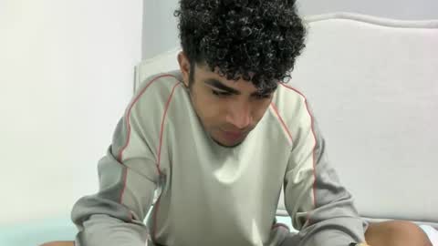 Snapshot of dominic_brand chatting on November 2025 08:30:02 PM Brandon online show from November 2025 08:30:02 PM