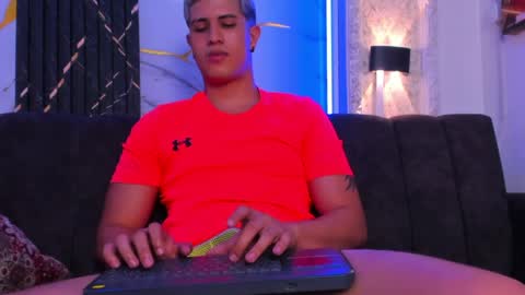DOMI online show from May 2026 03:47:02 AM