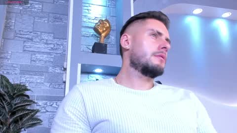 dominic de luca online show from April 2026 04:23:02 AM