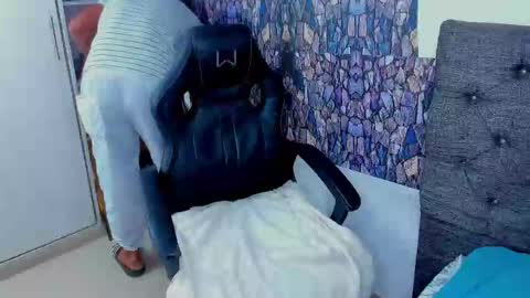 Snapshot of dominic_smith_ chatting on February 2025 02:20:02 AM dominic_smith_ online show from February 2025 02:20:02 AM