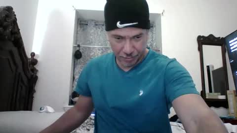 Snapshot of dominicanorico chatting on January 2026 03:23:02 AM luis online show from January 2026 03:23:02 AM