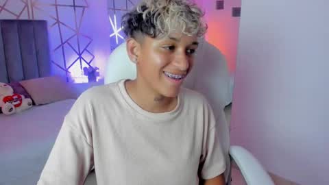 Snapshot of dominick_joness chatting on January 2025 08:55:01 PM Dominick online show from January 2025 08:55:01 PM