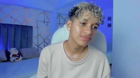 Snapshot of dominick_joness chatting on January 2025 11:56:01 PM Dominick online show from January 2025 11:56:01 PM
