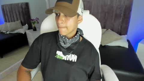 Snapshot of dominick_joness chatting on January 2025 11:46:01 PM Dominick online show from January 2025 11:46:01 PM