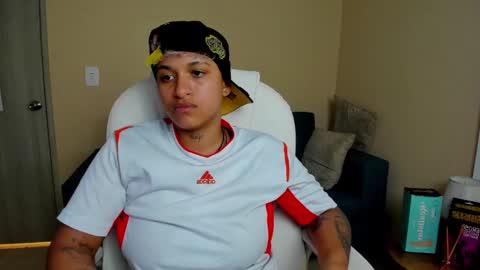 Snapshot of dominick_joness chatting on September 2025 06:08:02 PM Dominick online show from September 2025 06:08:02 PM