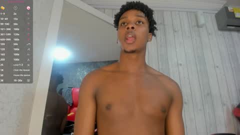 Dominicscott online show from November 2025 12:49:02 PM