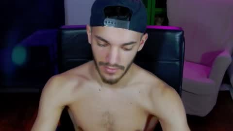 dominicvalente online show from November 2025 04:06:01 PM