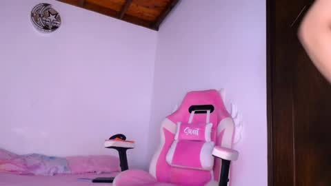   online show from April 2026 05:01:02 AM