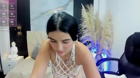 Dominika  online show from May 2026 06:38:02 PM