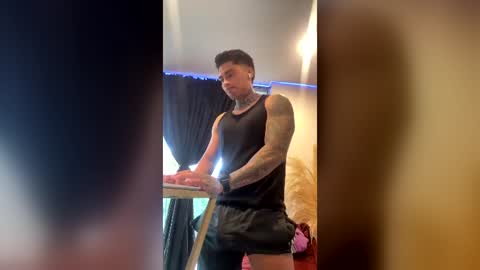Snapshot of dominiofit chatting on July 2026 11:38:02 AM Only fans Ronnie col---InstaRonniecolleman online show from July 2026 11:38:02 AM