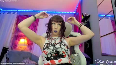 Snapshot of domlioness chatting on February 2025 12:29:01 AM DomLioness online show from February 2025 12:29:01 AM