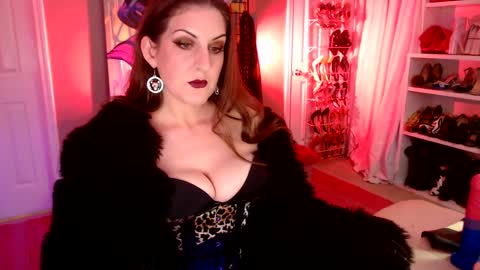 Snapshot of dommetomorrow chatting on December 2024 03:26:02 AM DommeTomorrow online show from December 2024 03:26:02 AM