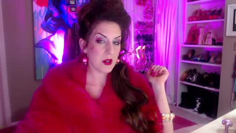 Snapshot of dommetomorrow chatting on January 2025 03:08:01 AM DommeTomorrow online show from January 2025 03:08:01 AM