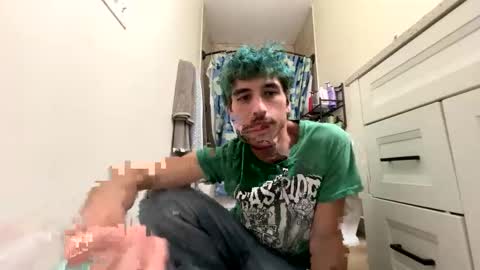 dommy_luv online show from May 2026 07:46:01 AM