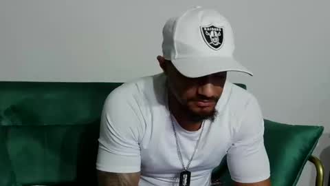 Snapshot of dong_masterson chatting on February 2026 01:26:02 AM Gifted online show from February 2026 01:26:02 AM