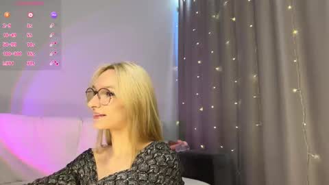 Snapshot of dontouchmyass chatting on November 2025 04:40:02 AM Ely online show from November 2025 04:40:02 AM