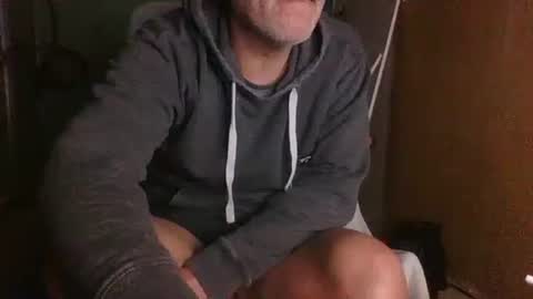 frenchfirefighter online show from March 2026 12:05:01 PM