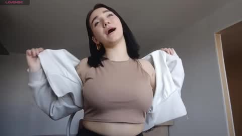 Jacqueline online show from March 2026 03:35:02 AM