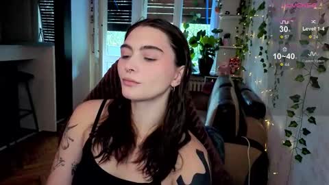 Alice online show from October 2025 08:12:01 AM