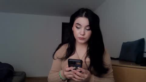 Snapshot of dorian1211 chatting on November 2025 12:05:02 PM Doriana online show from November 2025 12:05:02 PM