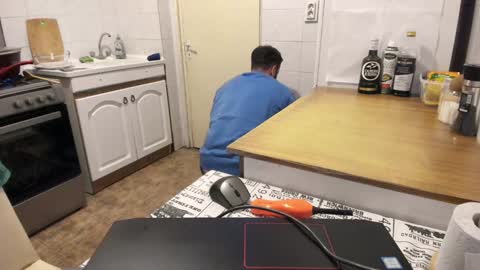 Snapshot of doriancretu95 chatting on December 2024 10:45:01 PM menu below online show from December 2024 10:45:01 PM