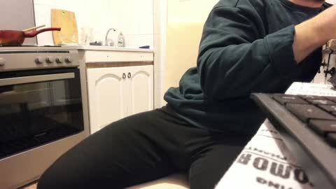 Snapshot of doriancretu95 chatting on December 2024 06:42:02 PM menu below online show from December 2024 06:42:02 PM