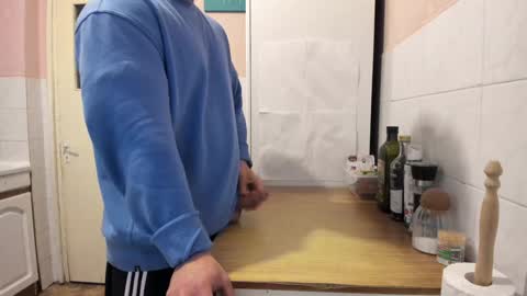 Snapshot of doriancretu95 chatting on January 2025 08:18:02 AM menu below online show from January 2025 08:18:02 AM