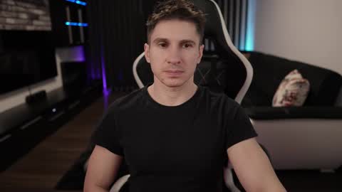 Dorian Reyes online show from February 2025 02:06:01 AM