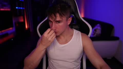 Dorian Reyes online show from October 2025 12:20:02 AM