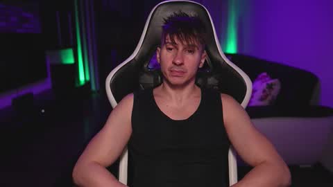 Dorian Reyes online show from October 2025 10:43:02 PM