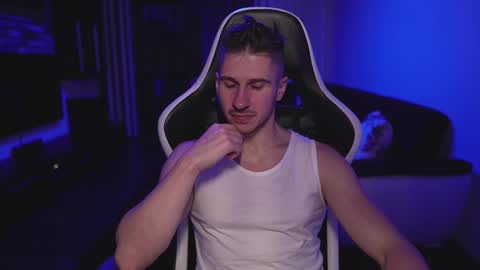 Dorian Reyes online show from November 2025 03:08:02 AM