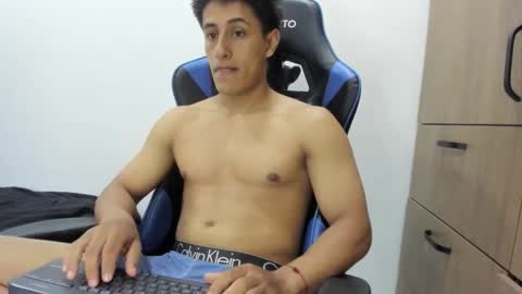 Snapshot of dorman_boy chatting on November 2025 02:43:02 AM dorman_boy online show from November 2025 02:43:02 AM