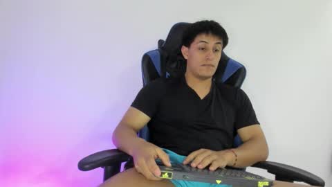 Snapshot of dorman_boy chatting on December 2025 03:11:02 AM dorman_boy online show from December 2025 03:11:02 AM