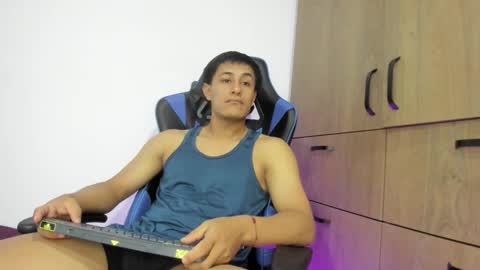 Snapshot of dorman_boy chatting on December 2025 02:40:01 AM dorman_boy online show from December 2025 02:40:01 AM