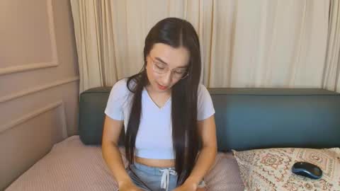 dorothy_valerisse online show from March 2026 10:33:01 AM