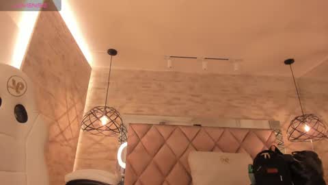  DOROTHY online show from March 2025 09:44:02 AM